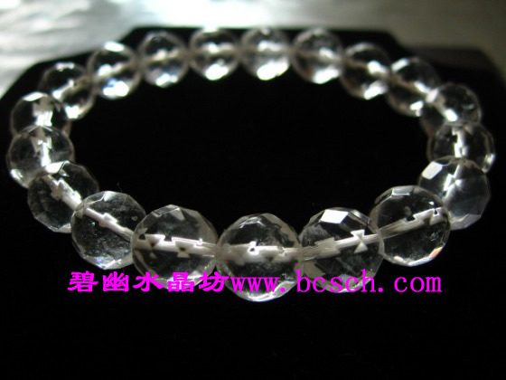 Natural Clear-qurartz 64-facet bracelet